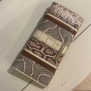 Brahmin wallet